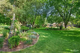 44W043 Fox Wilds Dr, Saint Charles, IL 60175 - Photo 3