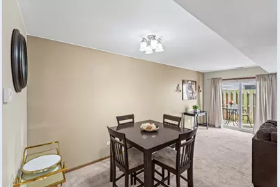 237 N Walnut Street #L, Bensenville, IL 60106 - Photo 7