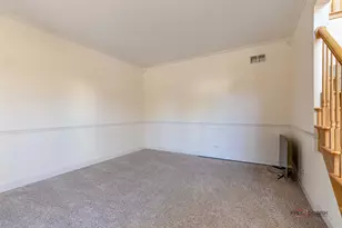 2095 Rockland Dr, Aurora, IL 60503 - Photo 11
