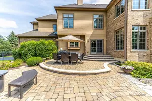 37W209 Deer Pond Ct, Saint Charles, IL 60175 - Photo 7