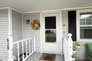 620 Walnut St, Humboldt, IL 61931 - Photo 5