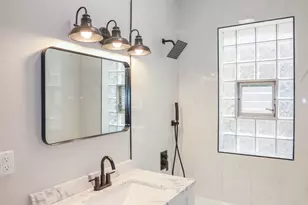 5338 W Montrose Ave, Chicago, IL 60641 - Photo 39