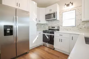 5338 W Montrose Ave, Chicago, IL 60641 - Photo 19