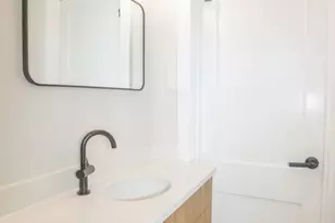 5338 W Montrose Ave, Chicago, IL 60641 - Photo 25