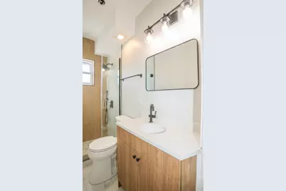 5338 W Montrose Avenue, Chicago, IL 60641 - Photo 23