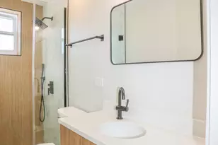 5338 W Montrose Ave, Chicago, IL 60641 - Photo 23