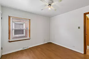 12613 S Throop St, Calumet Park, IL 60827 - Photo 11