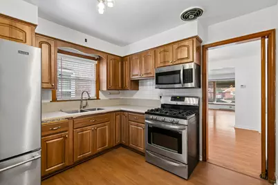 12613 S Throop Street, Calumet Park, IL 60827 - Photo 7