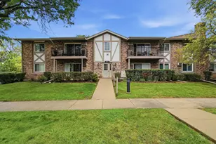 9s110 Lake Dr, Willowbrook, IL 60527 - Photo 1