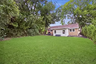 345 E Palatine Rd, Palatine, IL 60067 - Photo 19