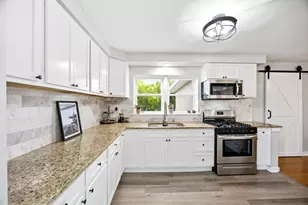 345 E Palatine Rd, Palatine, IL 60067 - Photo 9