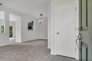 601 W Kristina Ln, Round Lake, IL 60073 - Photo 3