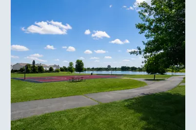 647 W Jonathan Drive, Round Lake, IL 60073 - Photo 11