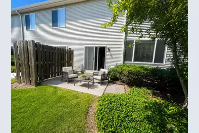 647 W Jonathan Drive, Round Lake, IL 60073 - Photo 7