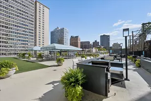 655 W Irving Park Rd, Chicago, IL 60613 - Photo 19