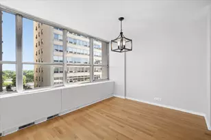 655 W Irving Park Rd, Chicago, IL 60613 - Photo 5