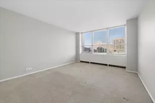 655 W Irving Park Rd, Chicago, IL 60613 - Photo 11