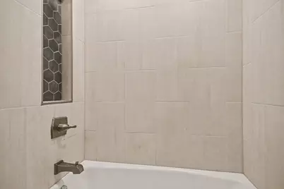 8620 Waukegan Road #511, Morton Grove, IL 60053 - Photo 17