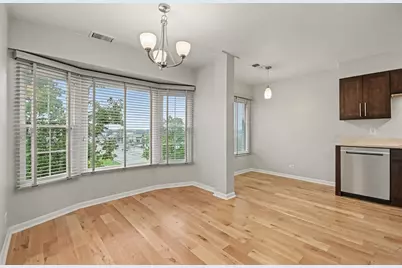 8620 Waukegan Road #511, Morton Grove, IL 60053 - Photo 5