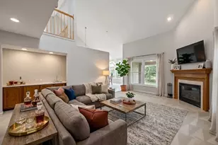 352 Satinwood Ct N, Buffalo Grove, IL 60089 - Photo 3