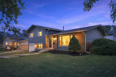 5835 Colina Avenue, Oak Forest, IL 60452 - Photo 1