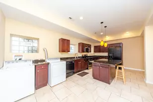 7554 N Claremont Ave, Chicago, IL 60645 - Photo 7