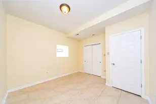 7554 N Claremont Ave, Chicago, IL 60645 - Photo 9