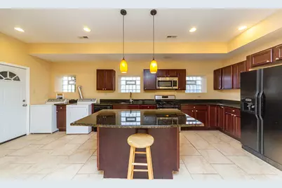 7554 N Claremont Avenue #G, Chicago, IL 60645 - Photo 5