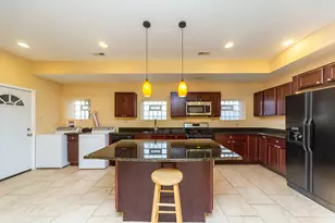 7554 N Claremont Ave, Chicago, IL 60645 - Photo 5
