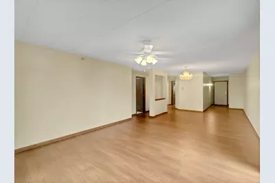 3640 186th Street #302, Lansing, IL 60438 - Photo 5