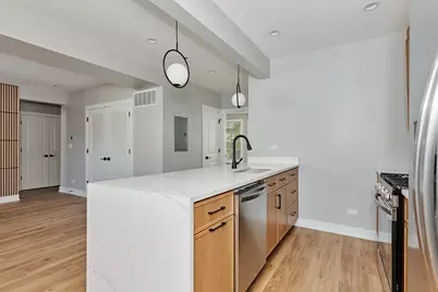 5804 N Maplewood Avenue #1, Chicago, IL 60659 - Photo 3