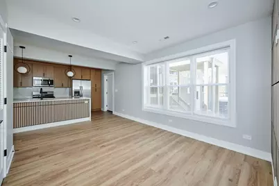5804 N Maplewood Avenue #1, Chicago, IL 60659 - Photo 9