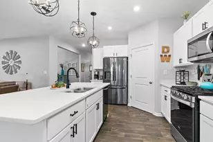 6323 Aspen Ln, Wonder Lake, IL 60097 - Photo 9