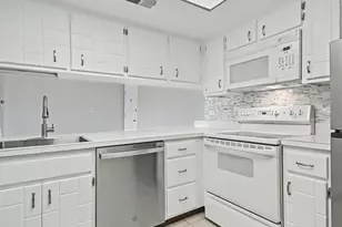 830 Elder Rd, Homewood, IL 60430 - Photo 7