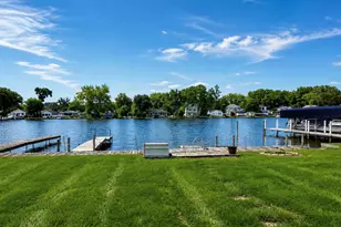 1614 River Terrace Dr, McHenry, IL 60051 - Photo 5