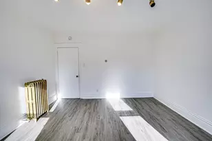 523 Grand Ave, Aurora, IL 60506 - Photo 3