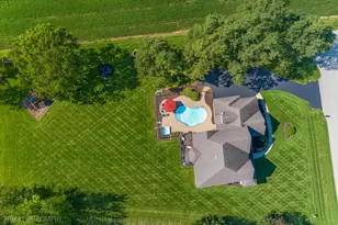 2307 Red Oak Ln, Johnsburg, IL 60051 - Photo 5