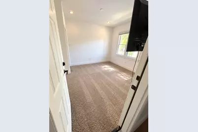 10224 S Princeton Avenue, Chicago, IL 60628 - Photo 3