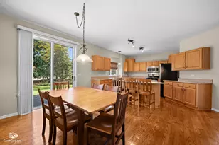 539 Capital Ln, Gurnee, IL 60031 - Photo 13