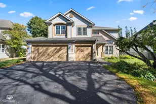 539 Capital Ln, Gurnee, IL 60031 - Photo 1