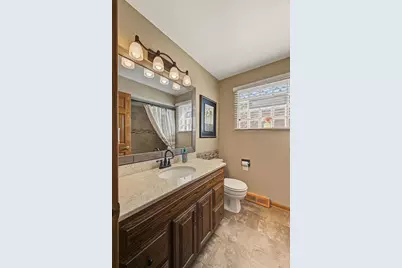 11629 S Avenue J, Chicago, IL 60617 - Photo 9