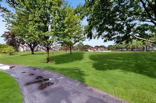 12900 W Heiden Cir, Lake Bluff, IL 60044 - Photo 13