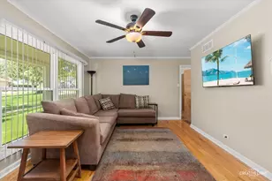 541 Dean Dr, South Elgin, IL 60177 - Photo 3
