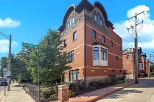 1016 Madison St, Oak Park, IL 60302 - Photo 3