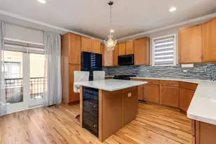 1016 Madison St, Oak Park, IL 60302 - Photo 9
