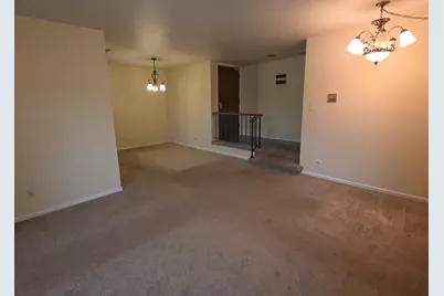 928 Surrey Drive #2B, Schaumburg, IL 60193 - Photo 5