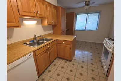 928 Surrey Drive #2B, Schaumburg, IL 60193 - Photo 3
