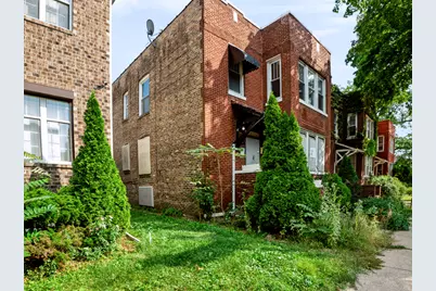 7951 S Clyde Avenue, Chicago, IL 60617 - Photo 3