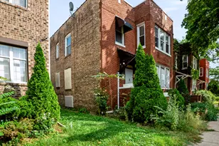 7951 S Clyde Ave, Chicago, IL 60617 - Photo 3