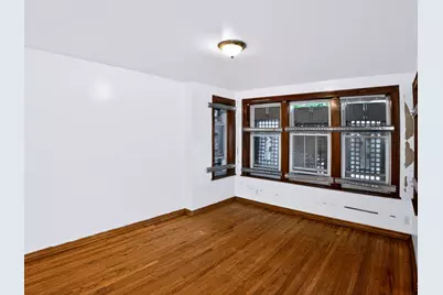 7951 S Clyde Avenue, Chicago, IL 60617 - Photo 5